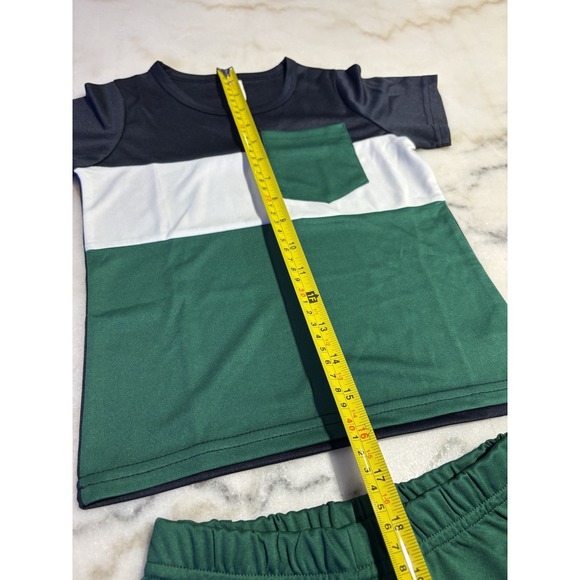 BrandNew two-piece outfit toddle boy green black an white color block shorts set - Picture 6 of 14